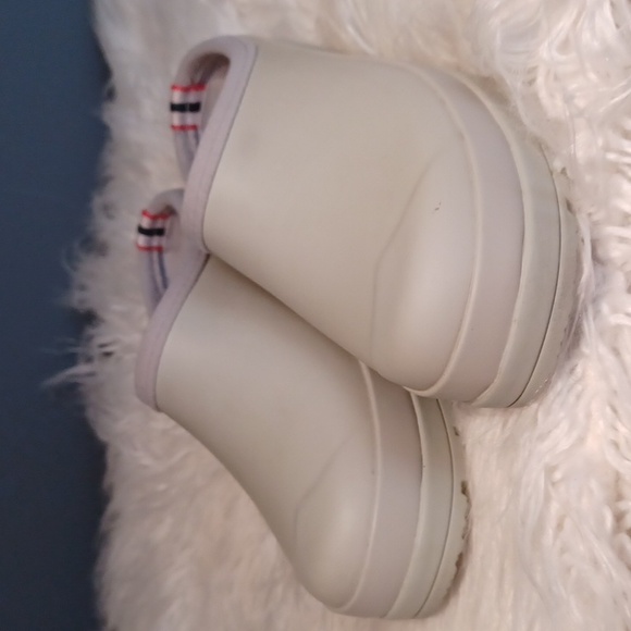 Hunter Clogs - Picture 16 of 16